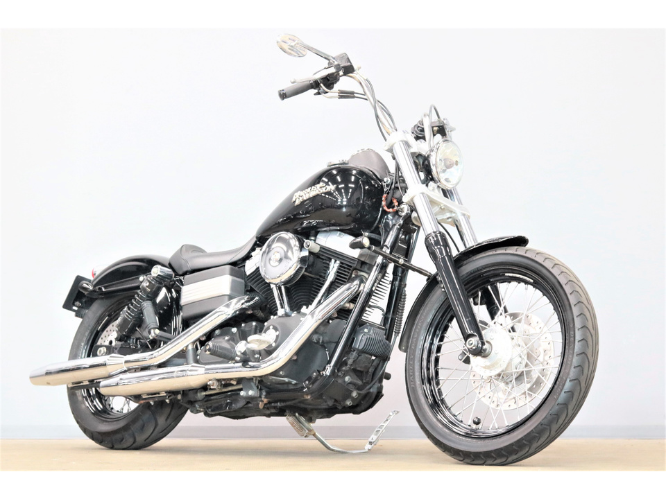 HARLEY-DAVIDSON FXDB Dyna Street Bob